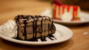 Cables Pub and Grill Greeley, Colorado restaurant and bar dessert