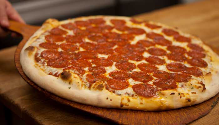 Cables Pub and Grill Greeley, Colorado restaurant and bar large specialty pepperoni pizza